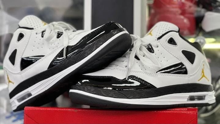Jordan Jumpman MVP blancas y negras