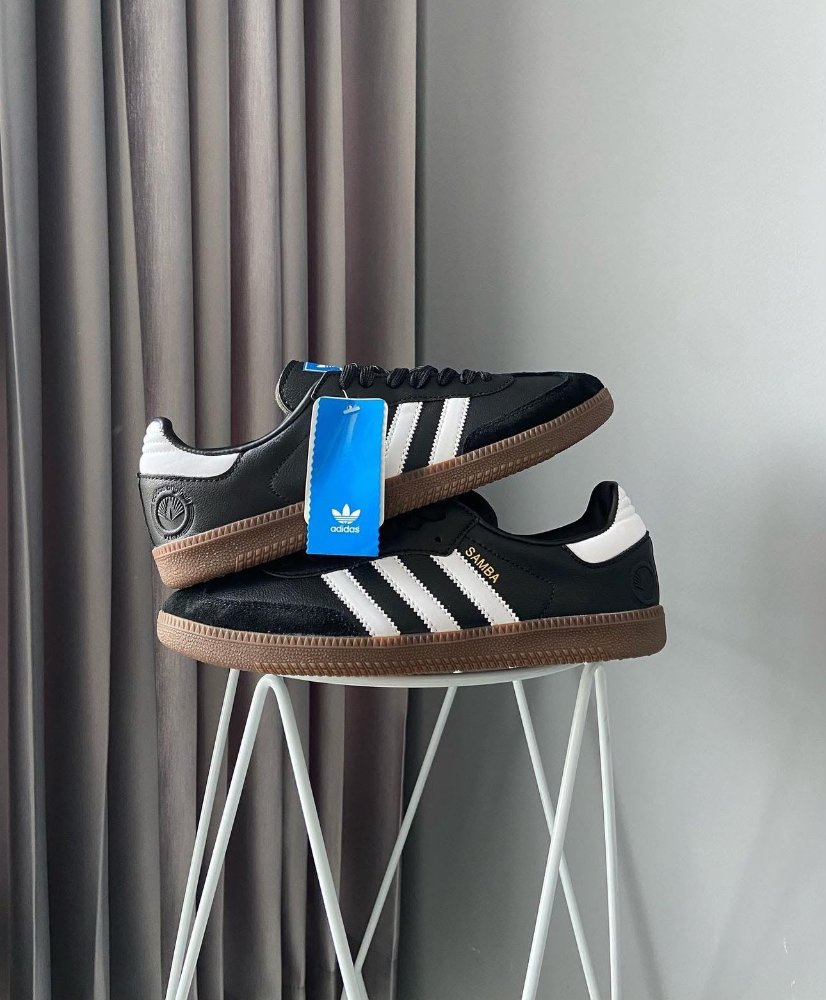 Adidas Samba negro con blanco