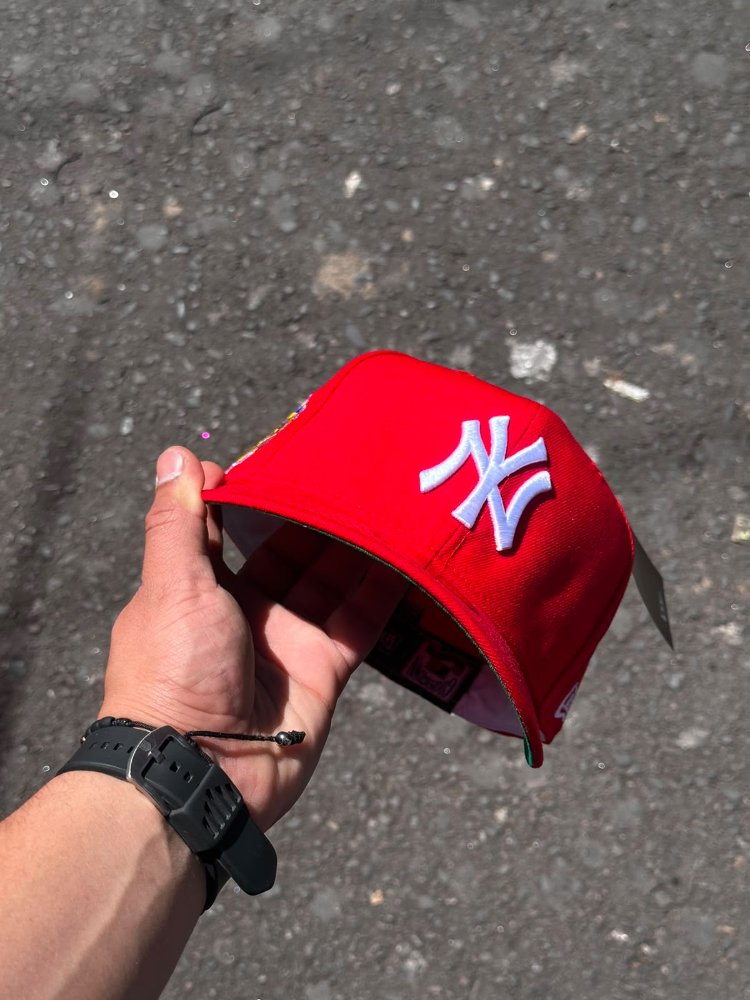 Gorra roja NY Yankees CERRADA