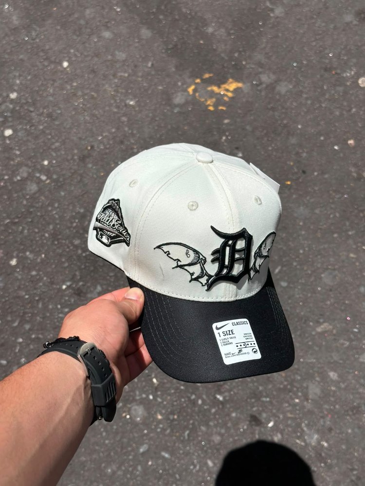Gorra Nike Classics One Size negra y blanca