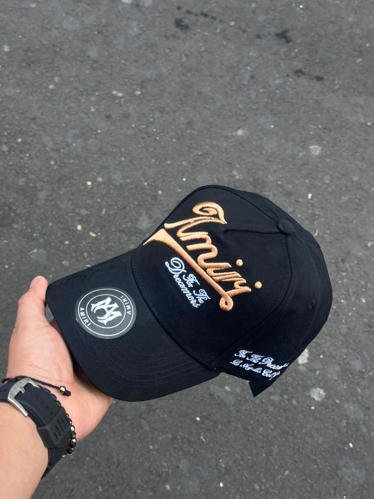 Gorra negra Amiri