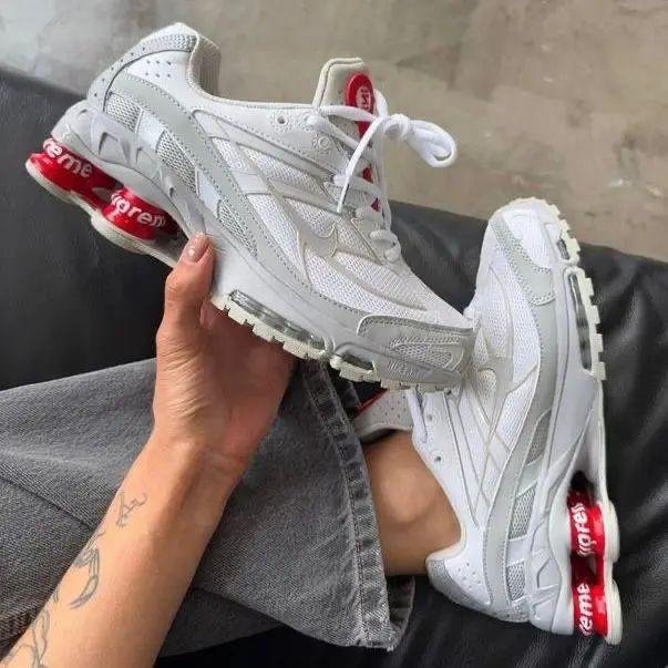 Nike Suprem