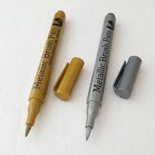 BRUSH PEN METÁLICA DOURADA