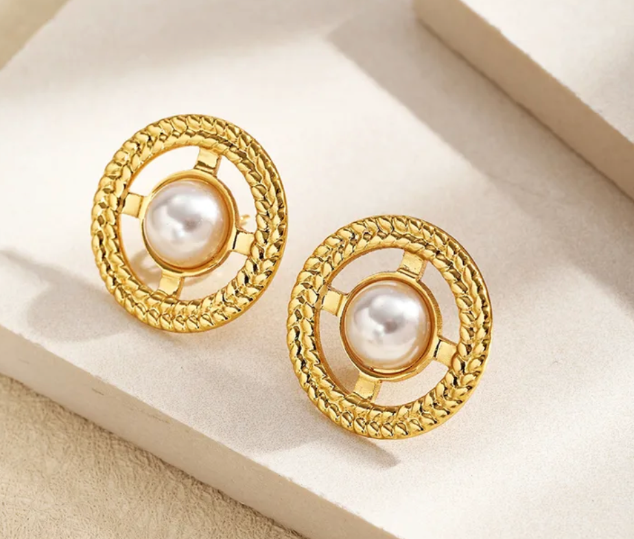 Aretes perlas blancas