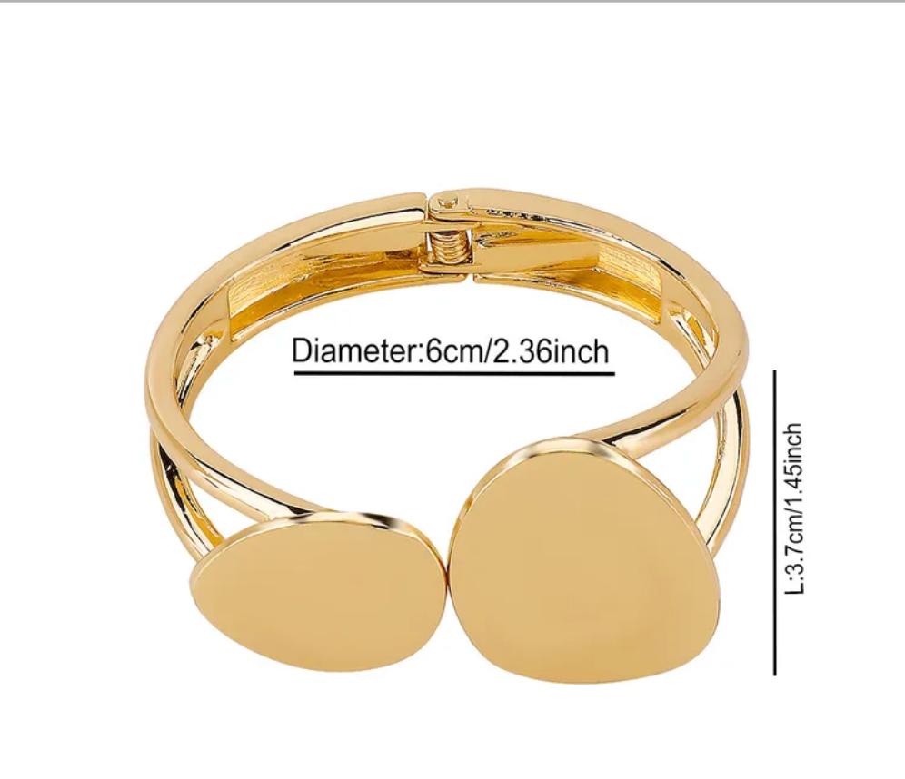 Brazalete elegante dorado