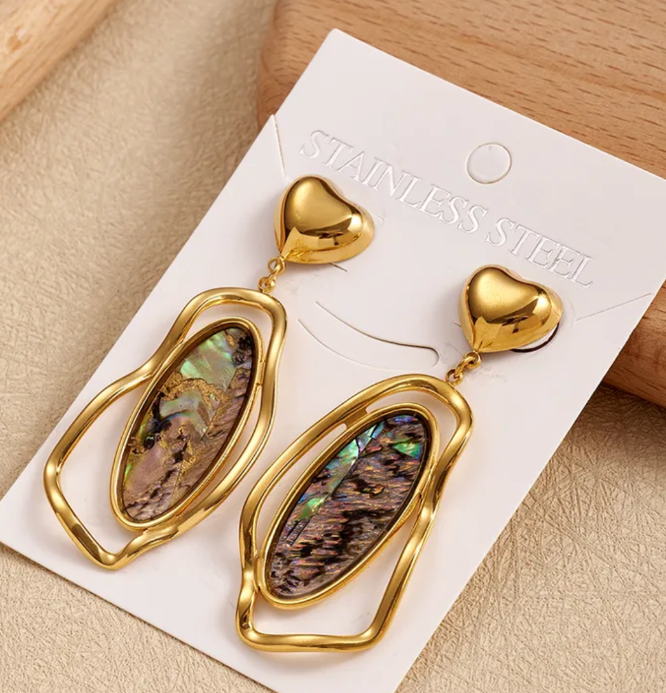 Aretes largo oscuros