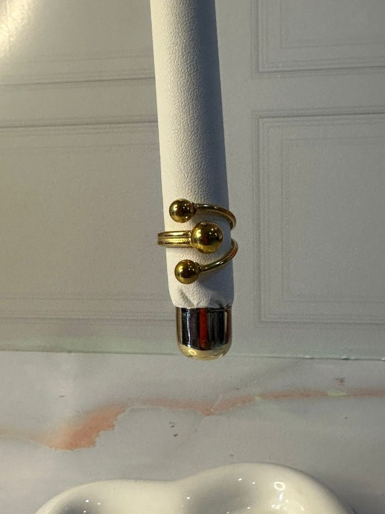 Anillo minimalista