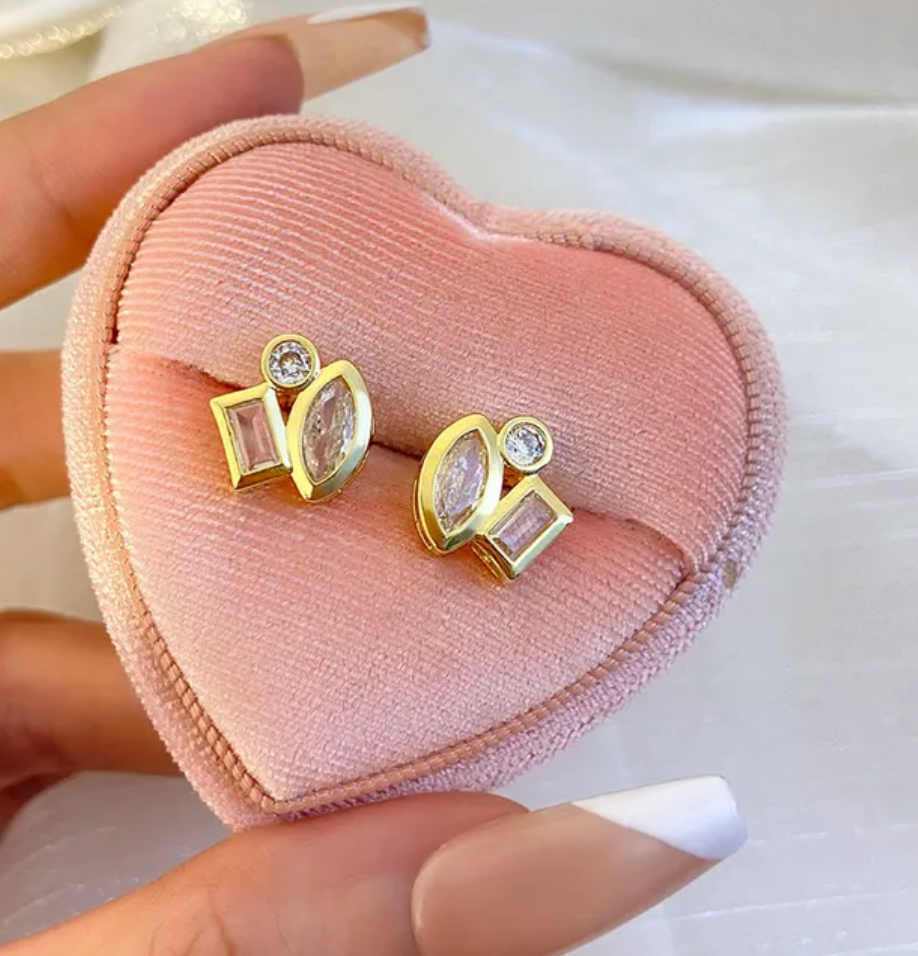 Aretes estilos variados
