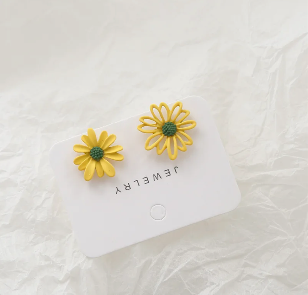 Aretes florecítas amarillas