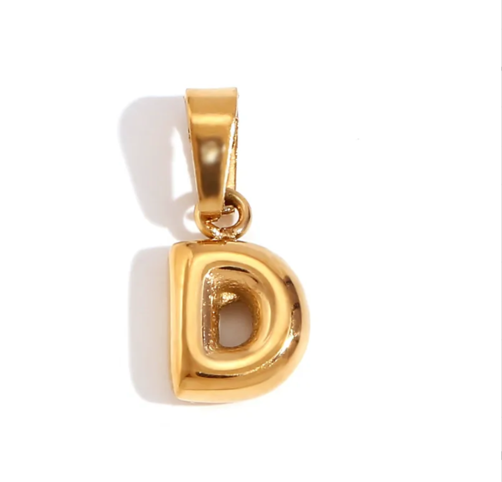 Dije inicial (D)