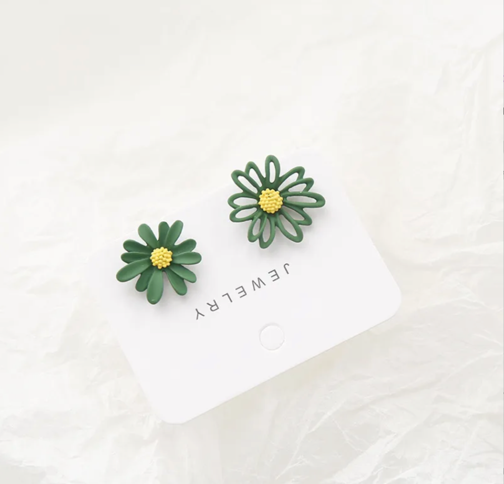 Aretes florecitas combinadas