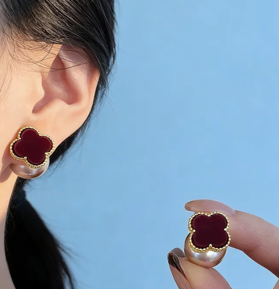 Aretes trébol vino