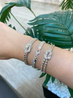 PULSEIRA PIPOCA DUPLA COM NÓ COM DETALHES