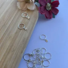 PIERCING COM PINGENTE CORAÇÃO