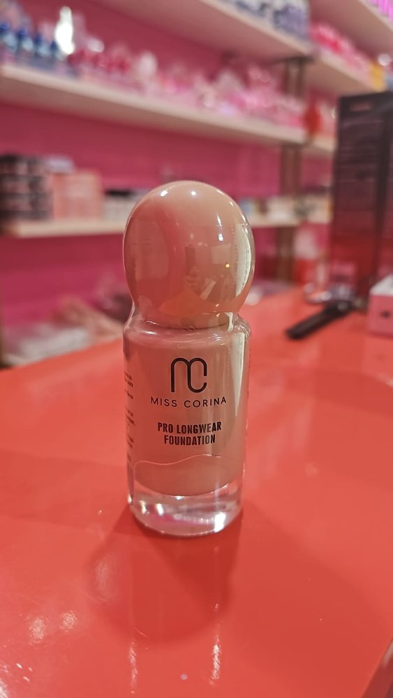BASE LIQUIDA MISS CORINA