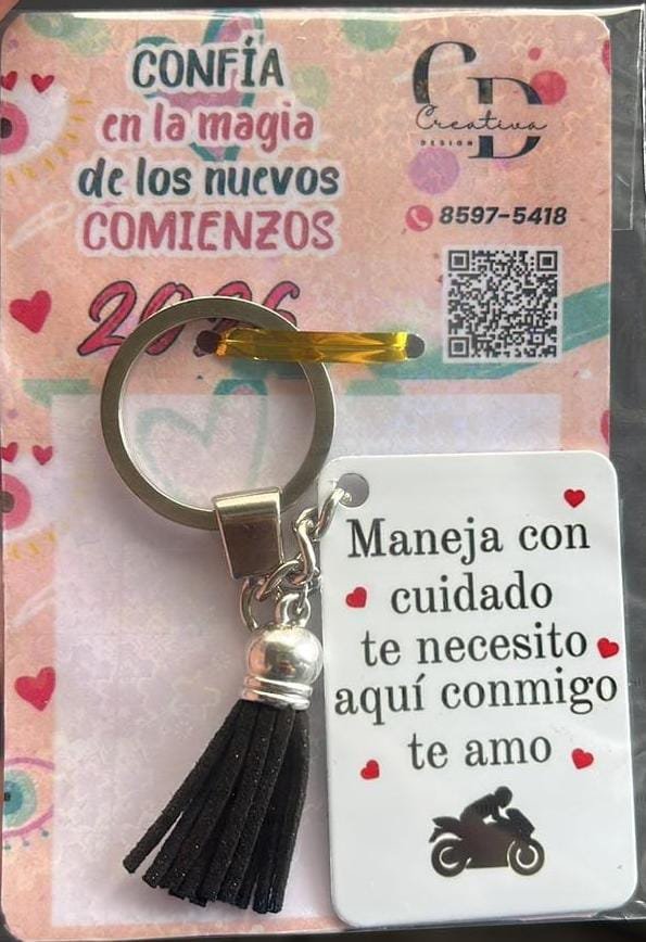 llavero aluminio rectangulo  con borla ambo lados se subliman