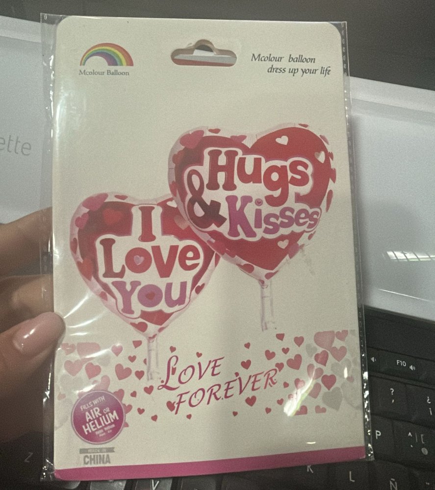 GLOBO HUGS & KISSES