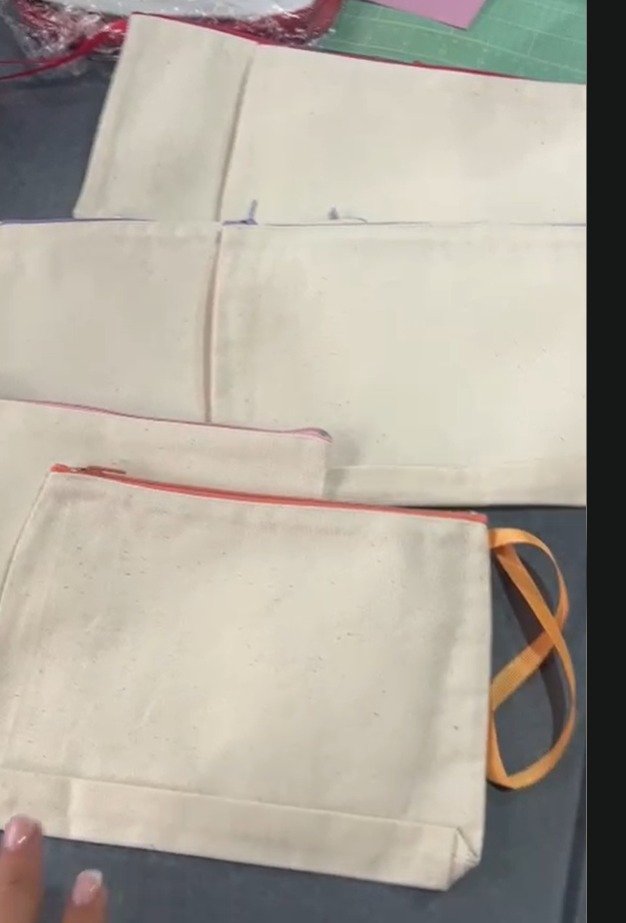 BOLSA TIPO CARTUCHERA DE TELA MANTA