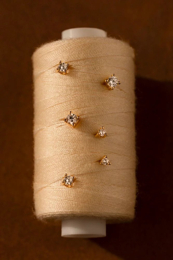 Mini studs de circonia