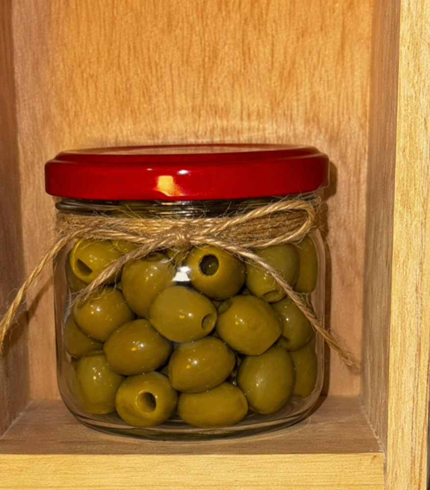 Aceitunas o uvas en tarro