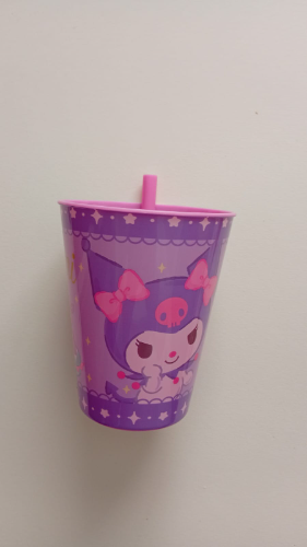 VASO CON POPOTE KUROMI, MODELO: 94972, MCA: ANDROMEDA