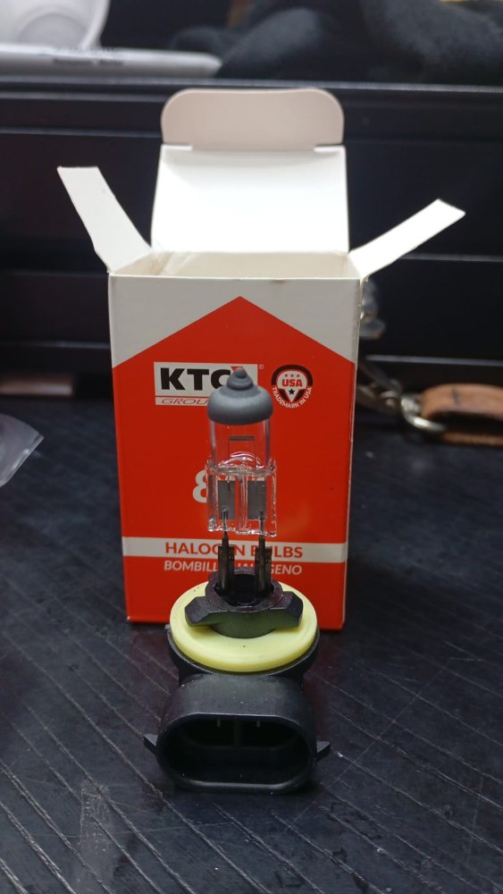 BOMBILLO HALOGENO 12V 881 27W KTC
