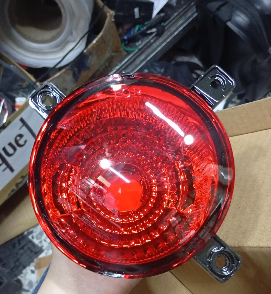LAMPARA STOP SPARK CRONOS ROJO IZQ 06-14 MARCA TODO