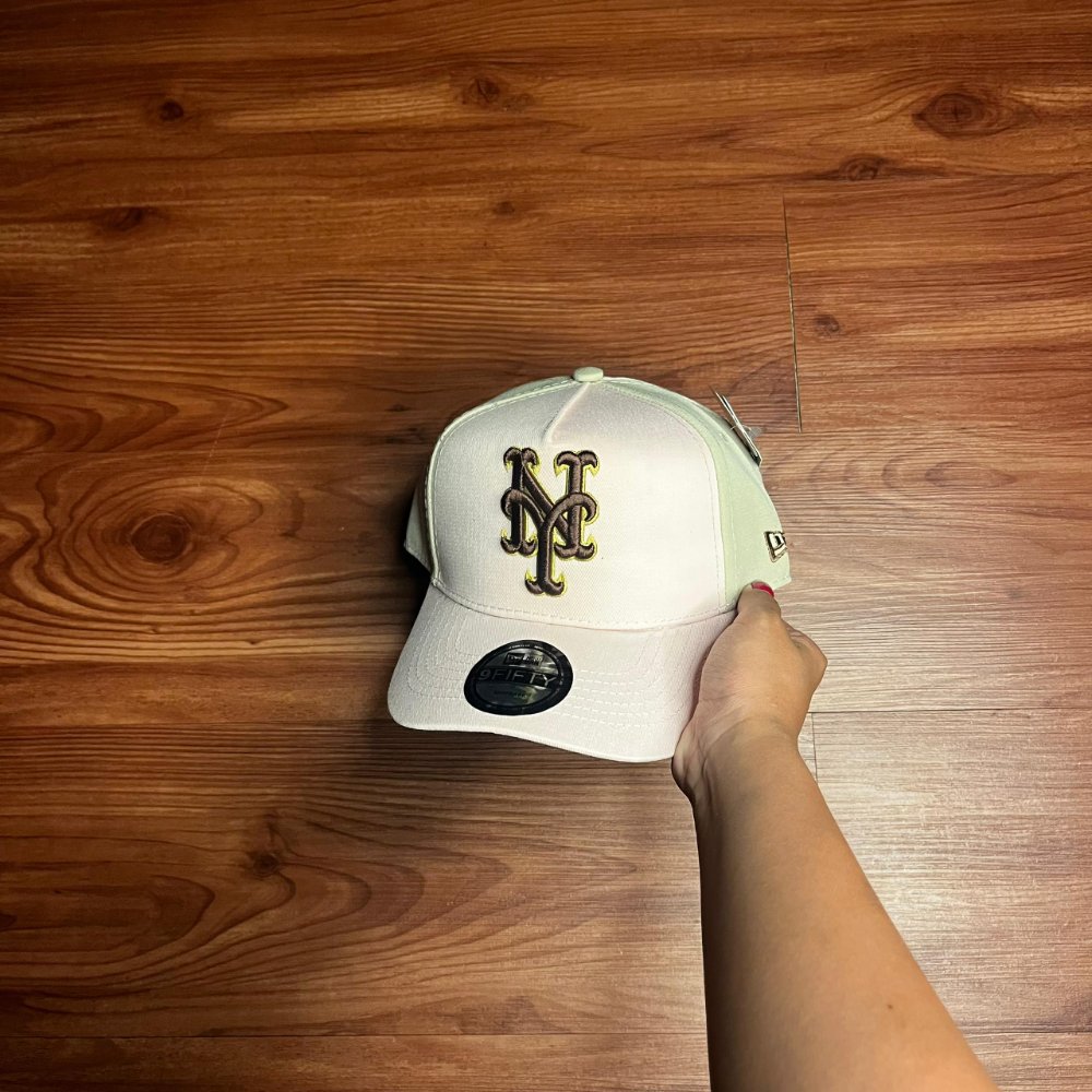GORRA 20
