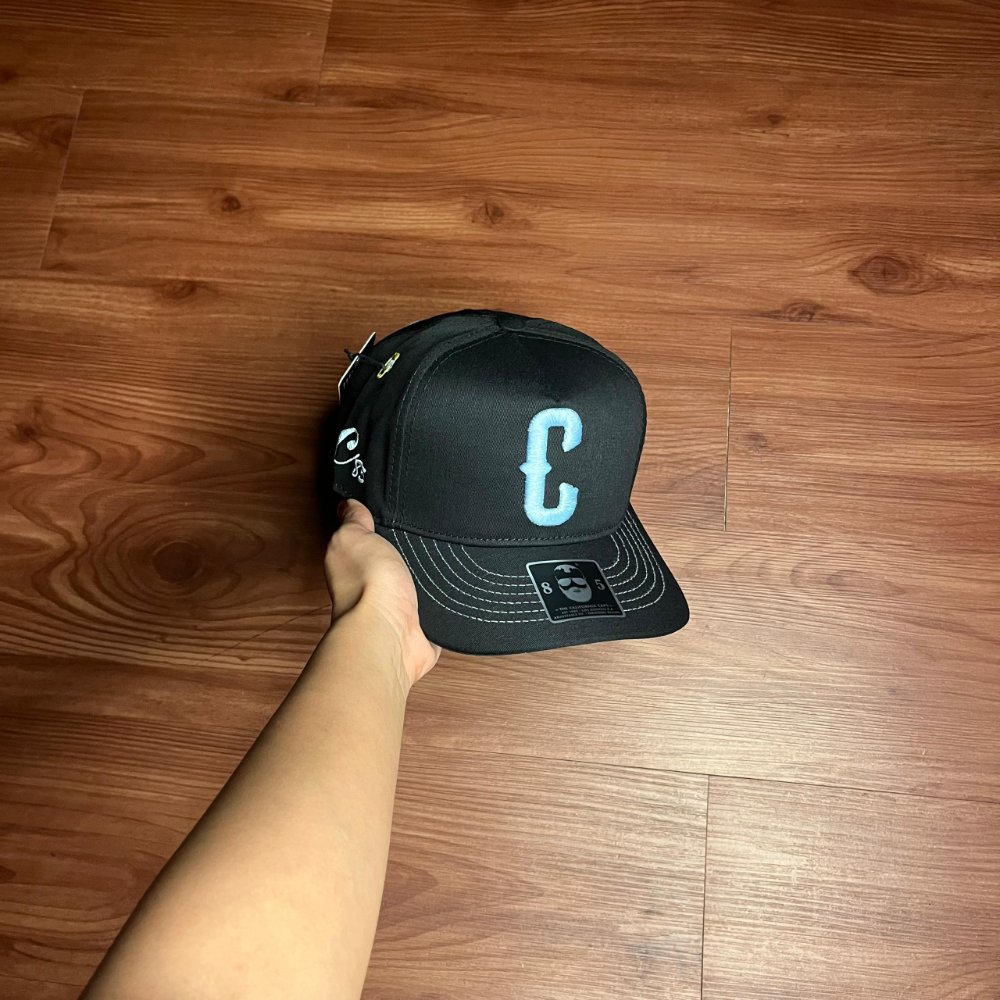 GORRAS VARIAS 3