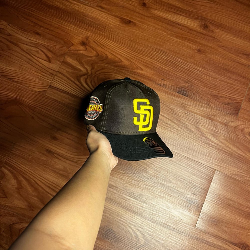 GORRA 32