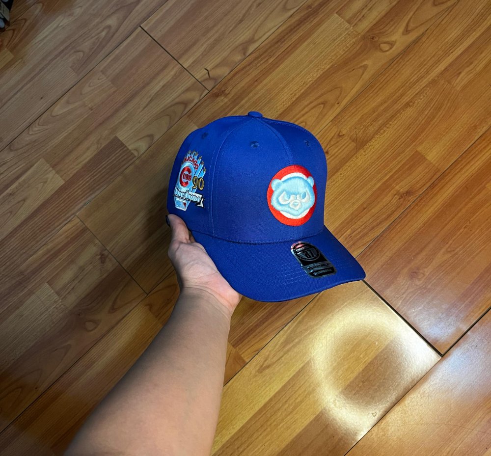 GORRA 23