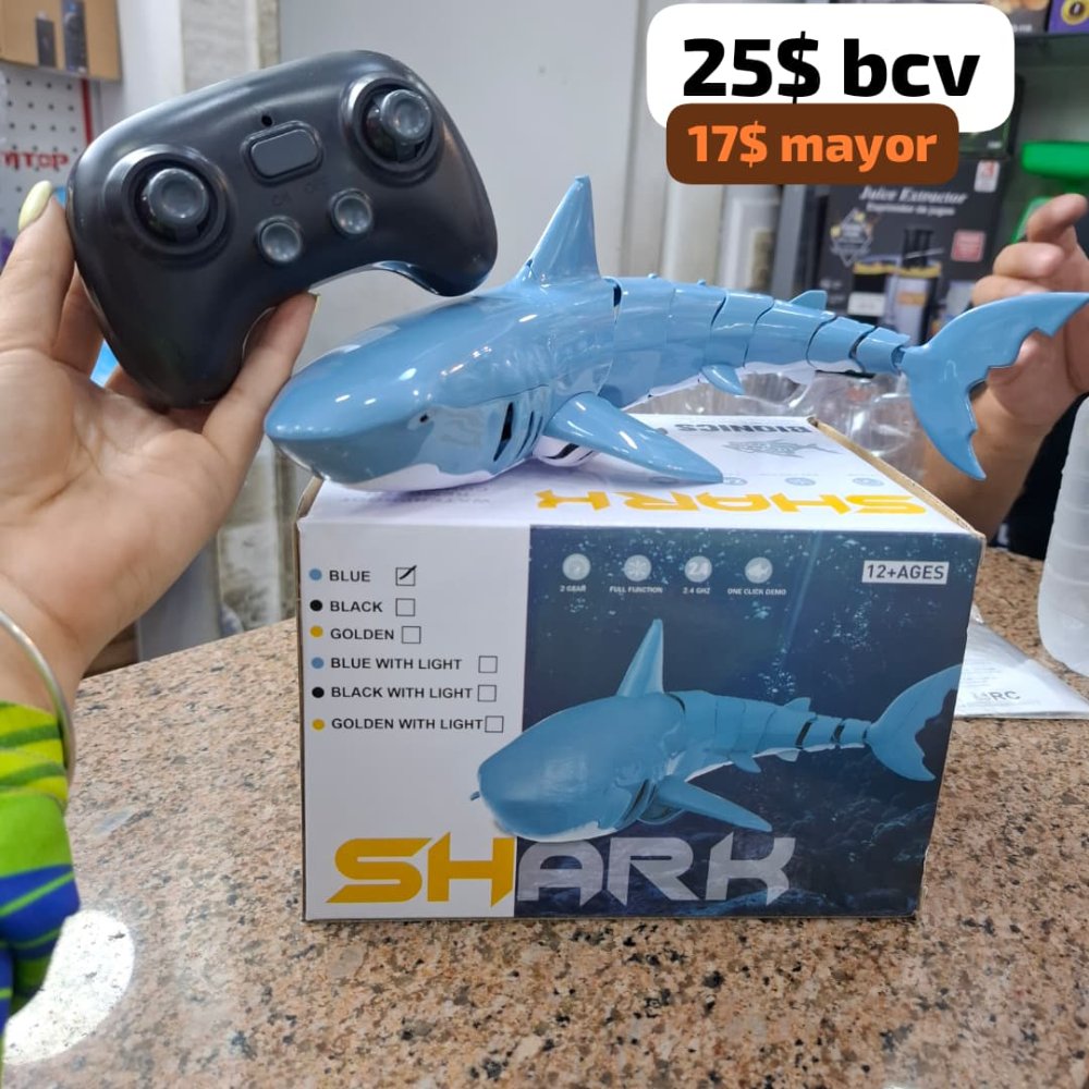 Tiburón de Juguete a Control Remoto