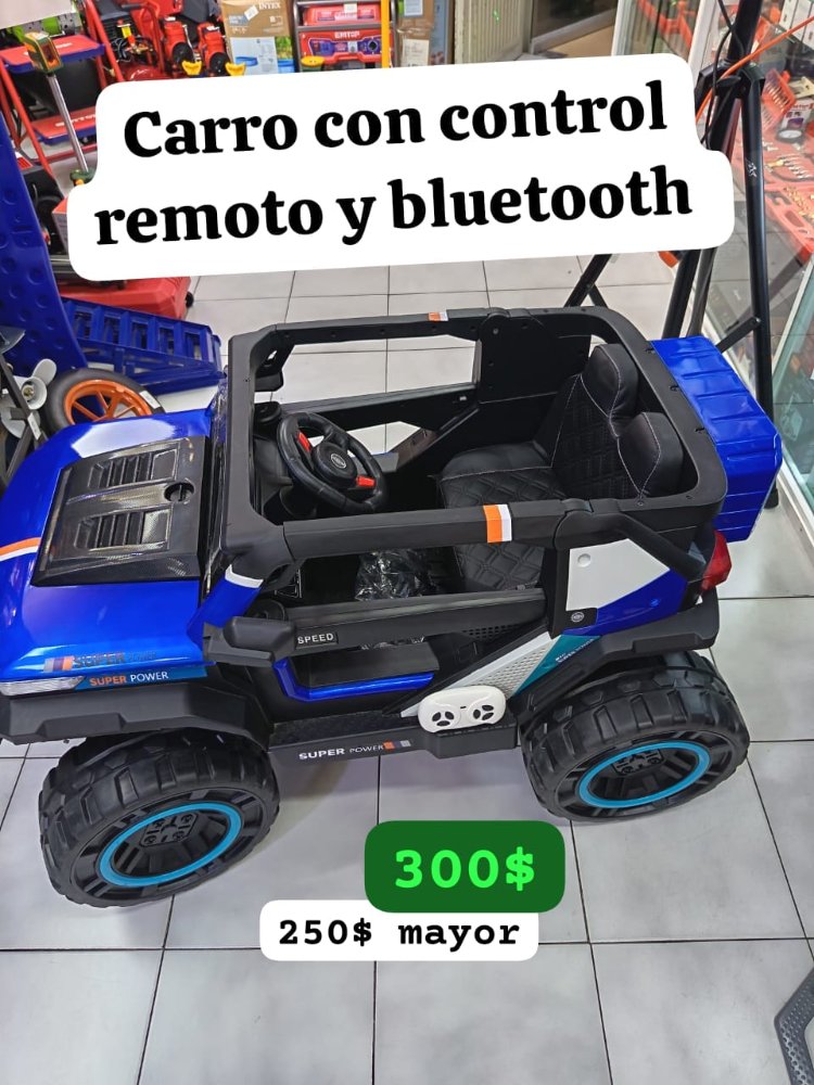 Carro con Control Remoto y Bluetooth