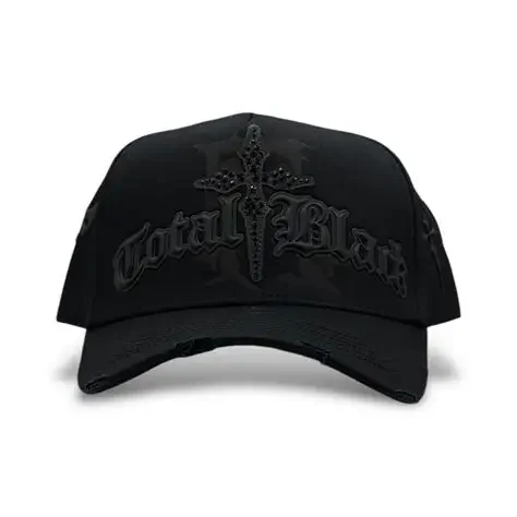 TOTAL BLACK