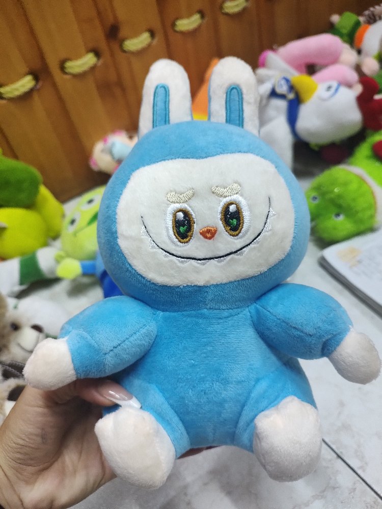 LABUBU ANCHETA