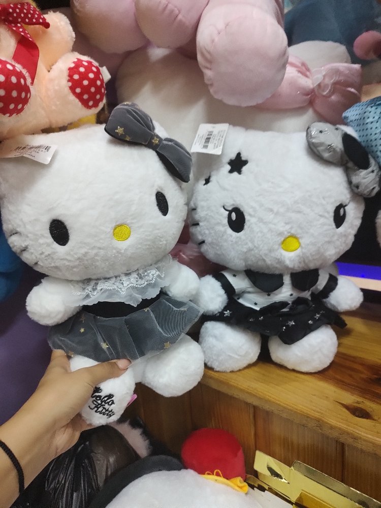 hello kitty mediana