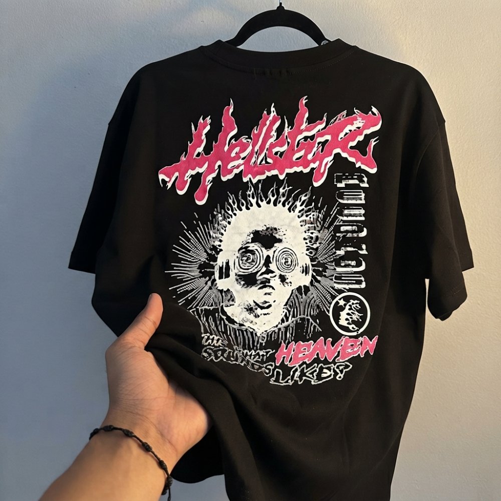 Playera Hellstar TURCA letras rosa