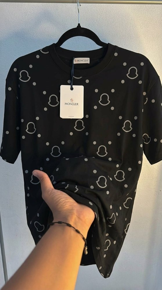 Playera turca Moncler negra