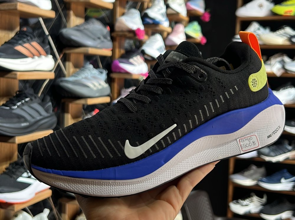 Nike Reatc negro/Morado