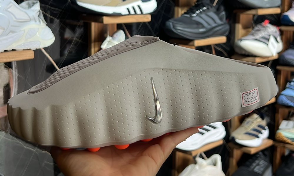 Nike Mild 001 Gris