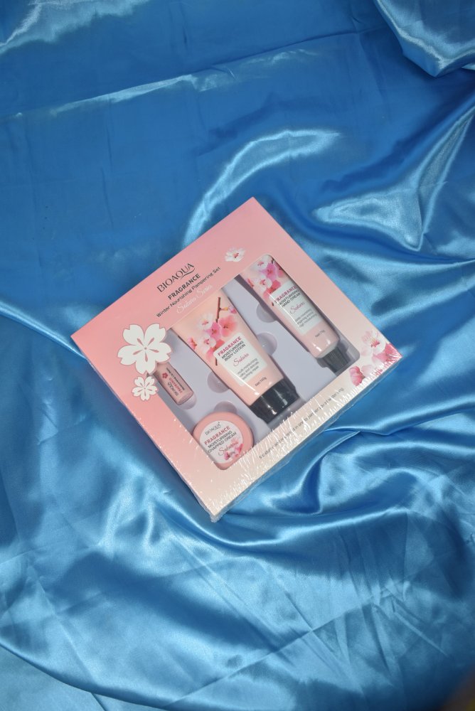 Kit Cuidado corporal de Rosas Bioaqua