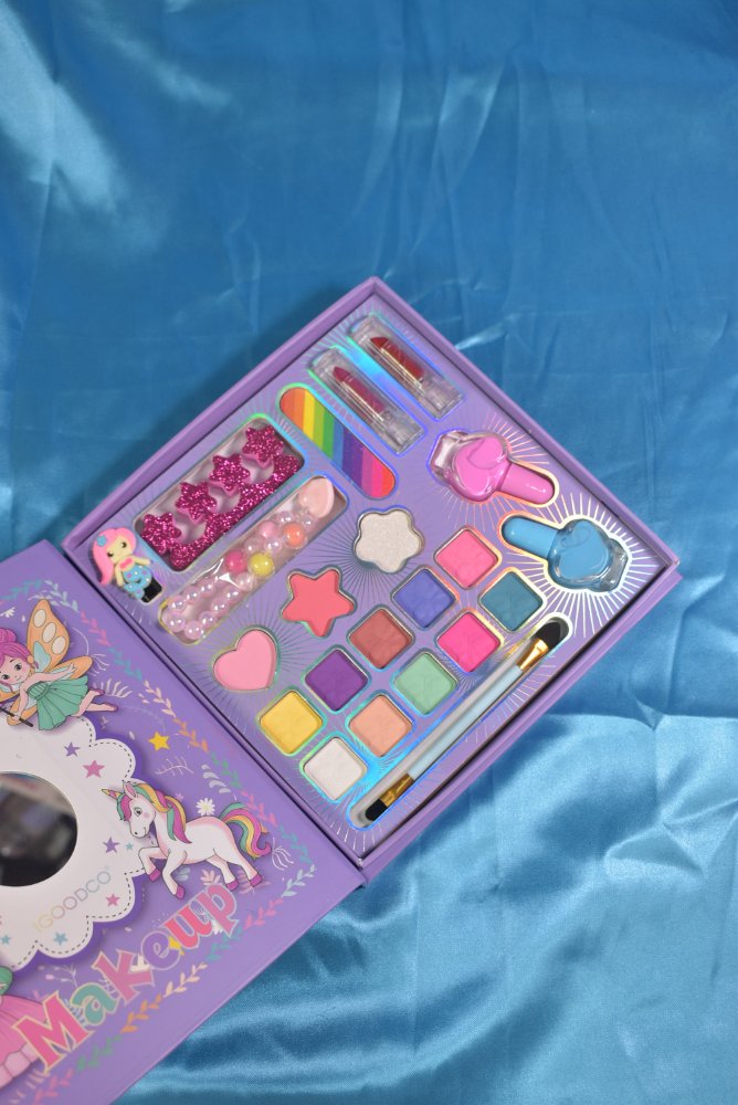 Kitt de maquillaje princesa y unicornio niña