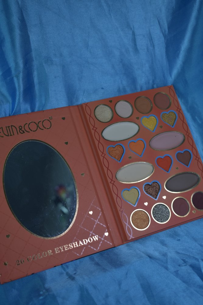 Sombra 20 colores Minako naranjada Kevin & Coco