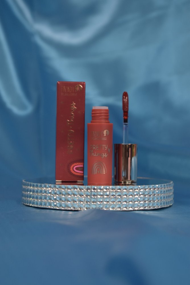 Pretty things rubor trendy