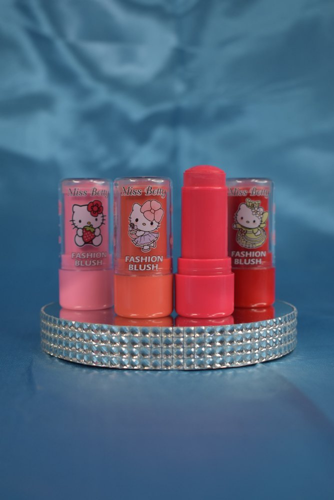 Rubor en crema hello kitty