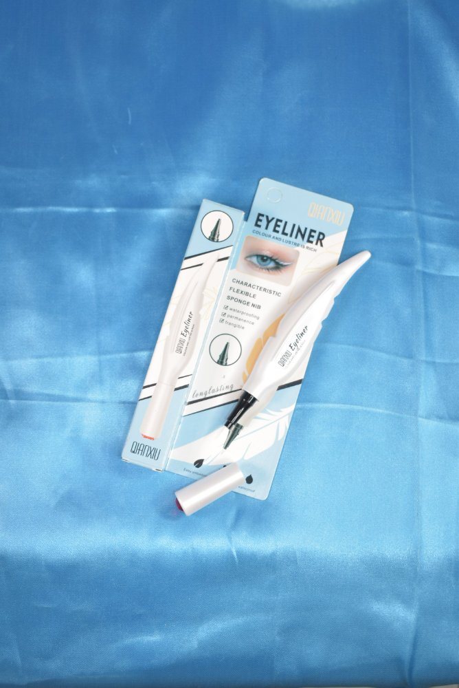Delineador De Ojos Blanco Qiansyu