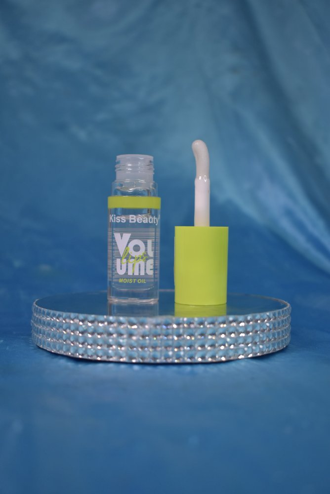 Lip Oil volume lips kiss beauty