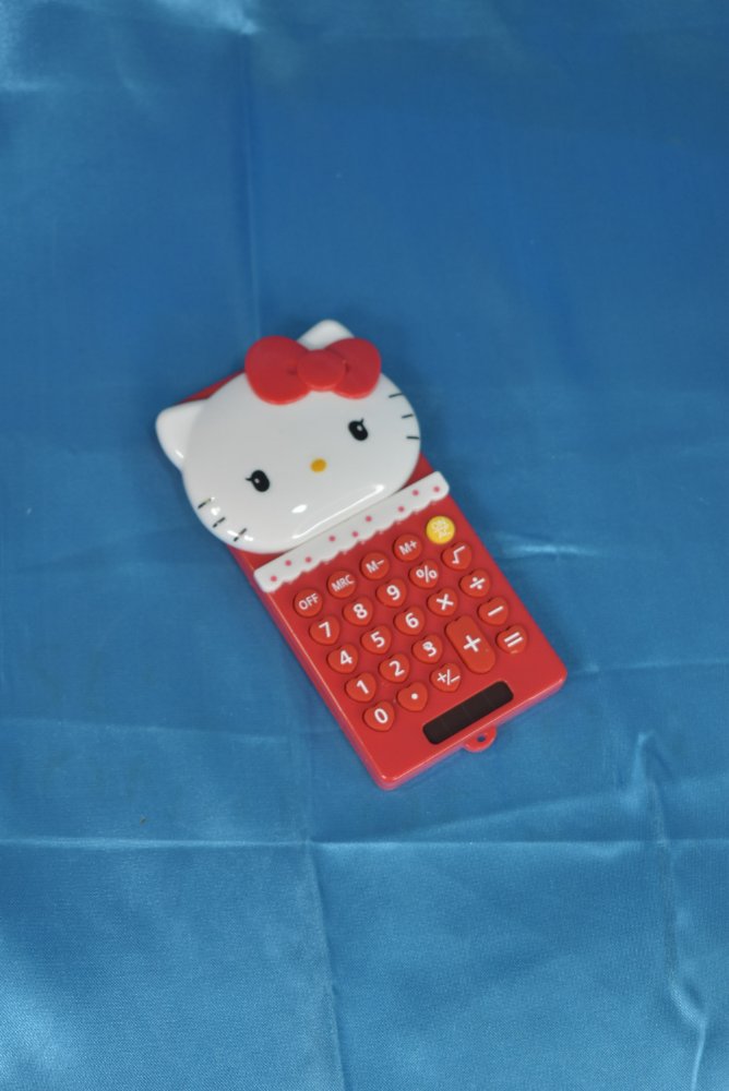Calculadora roja hello kitty