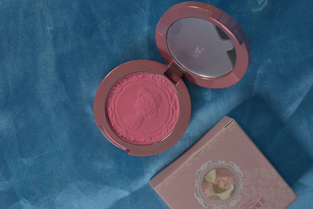 Flower Blush Gege Bear