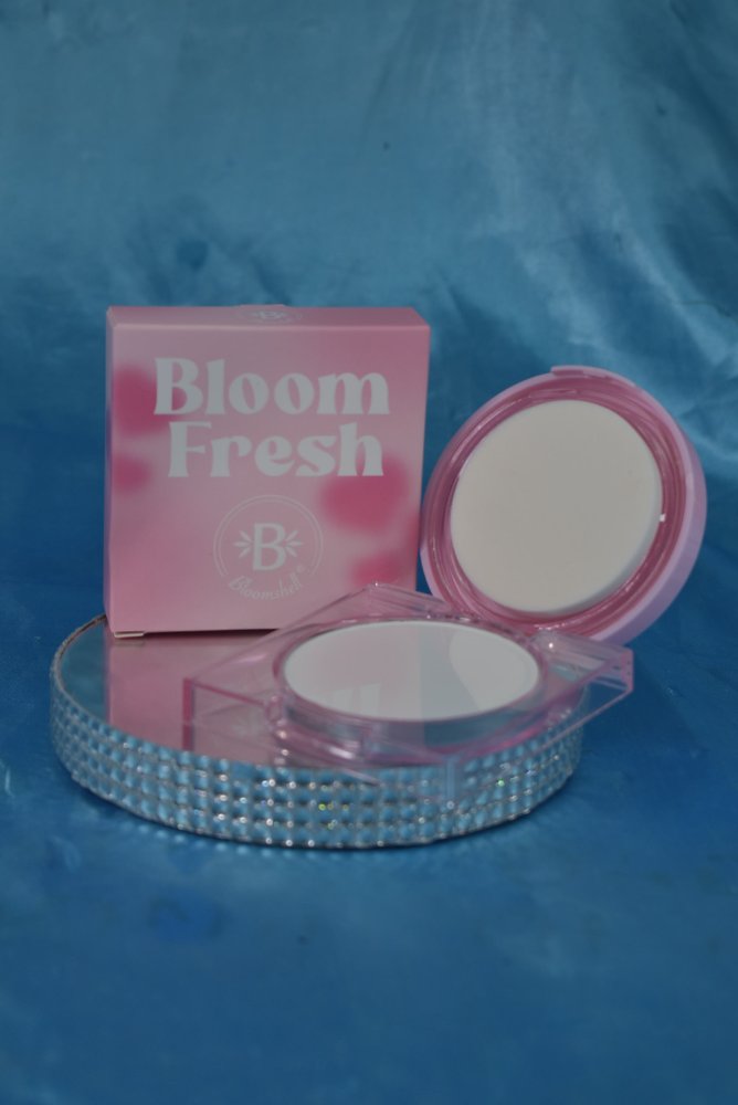 Polvo compacto translucido  Bloom fresh Bloomshell